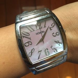 Honora watch